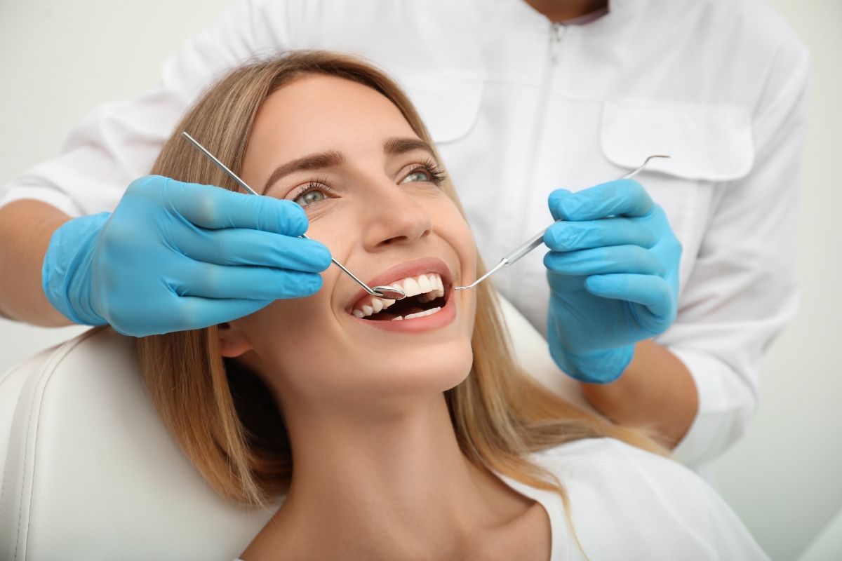 cosmetic-dentist-in-Venetia